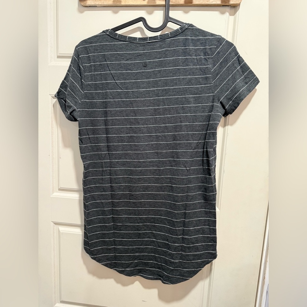 Lululemon love crewneck t shirt - Picture 3 of 4